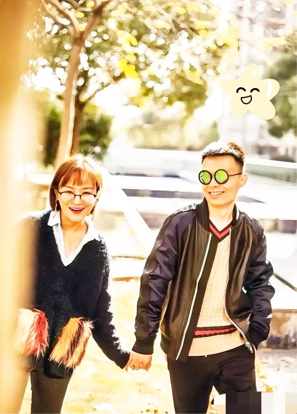 思文啊思文！
你这保密工作也太到位了！
突然官宣生子，全网都惊了，更让人感慨的是