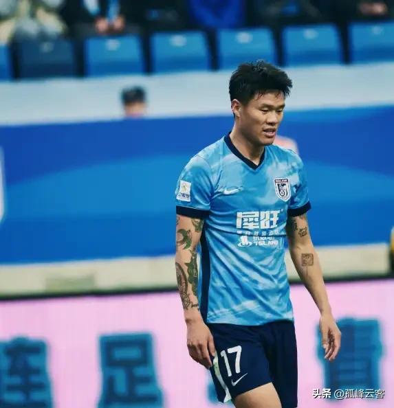 李昂要去武汉三镇？乍一听不太可能，仔细一想也并非空穴来风！
作为本赛季大连英博最