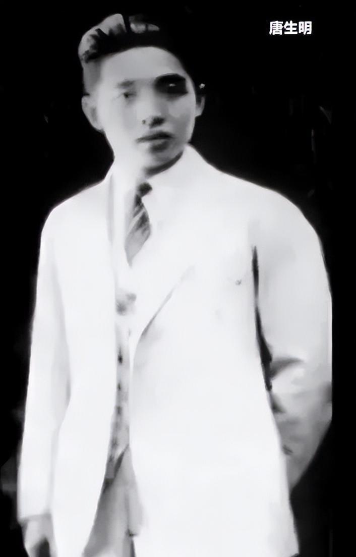 1954年周恩来邀请唐生明来北京定居，毛泽东亲自特批从自己的稿费中拨款4万元！