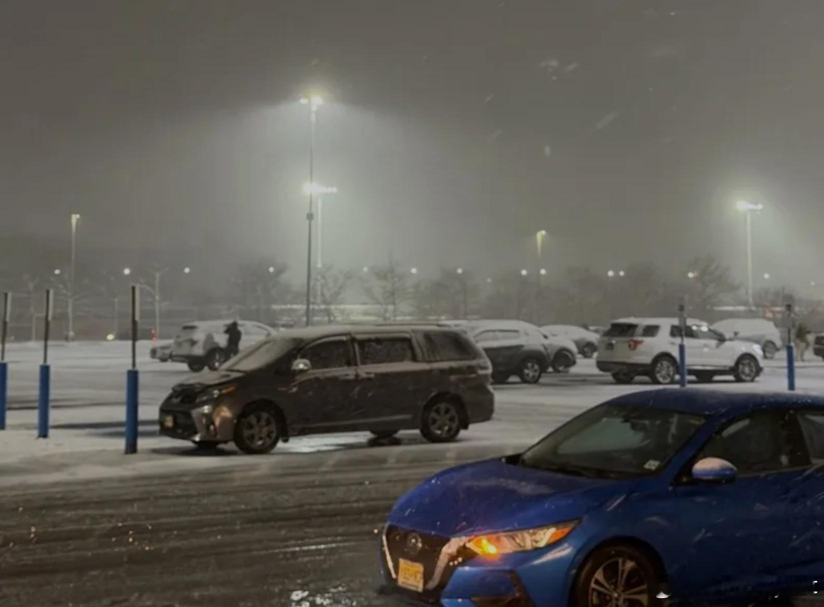 纽约遭遇极寒天气 已致3人疑似冻亡 市府全面进入应急状态海外新鲜事 近日，极寒天