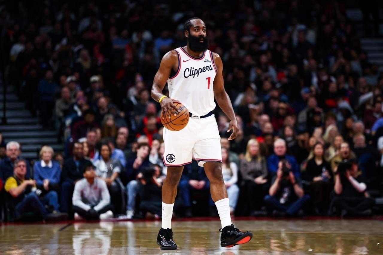 哈登连续两场因“个人原因”缺席比赛，到底发生了什么事？大致三种可能！快船官方消息