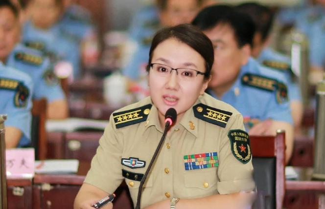 “一定是有叛徒在我们中间，不然仅仅以中国女人脑子，又怎么能这么快判断出我们的飞行