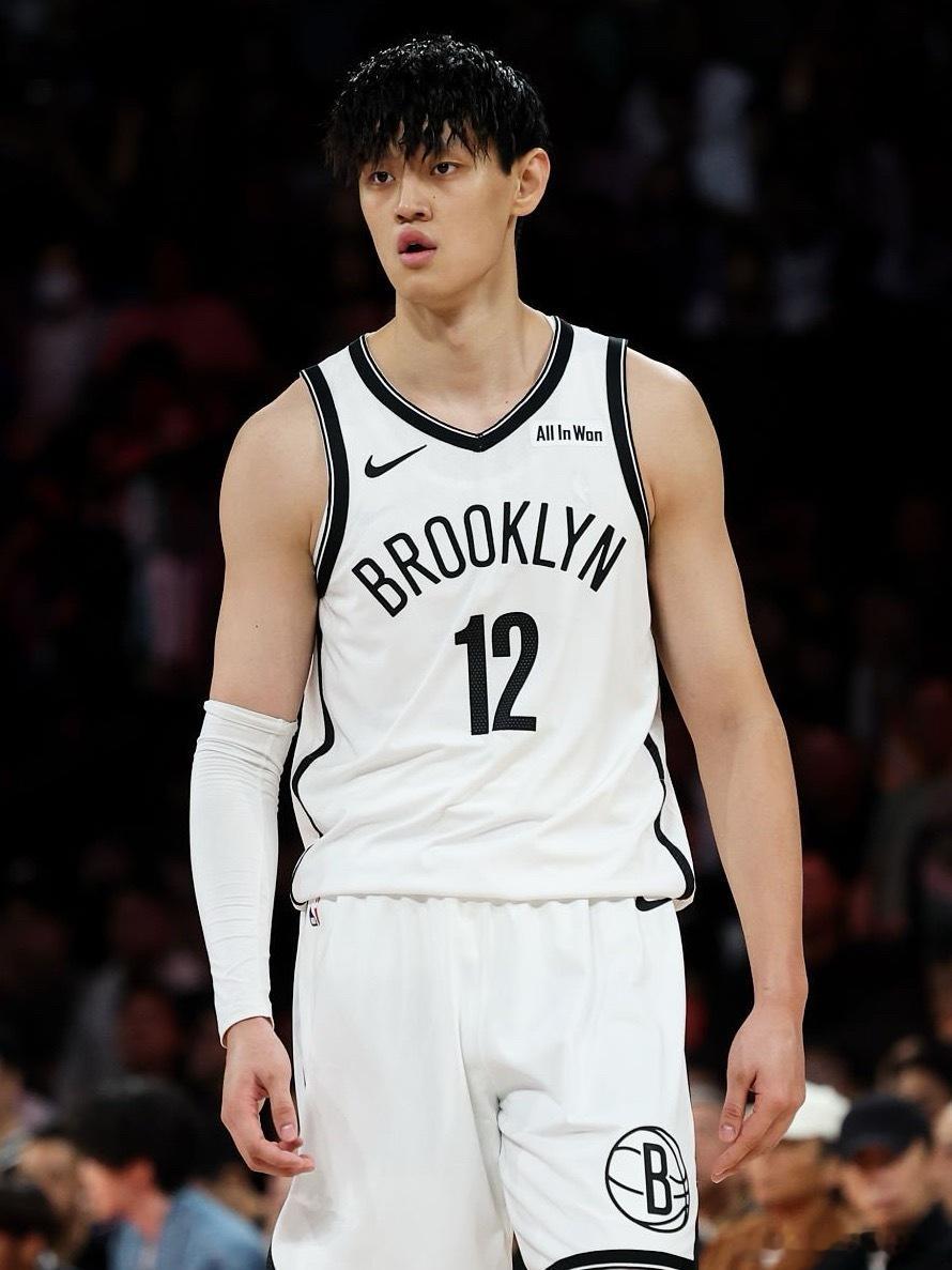 篮网队已经裁掉前锋曾凡博！ ​​​