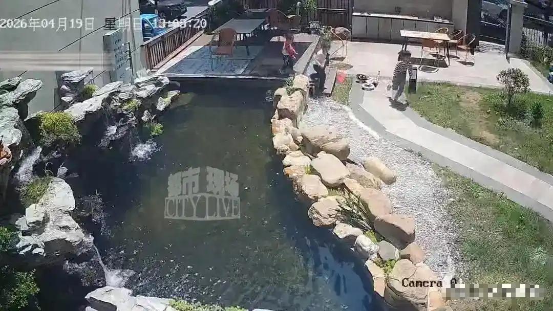 [太阳]红星新闻5月2号报道江西3岁男童在水池边玩耍，不慎落水，命悬一线，退役军