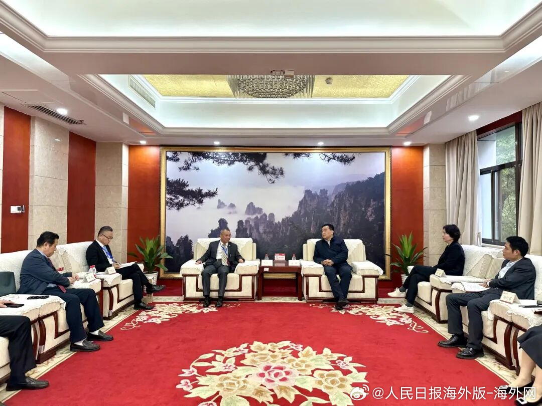 【东部非洲中国总商会暨东部非洲中国和平统一促进会一行到访湖南省侨联】4月21日，