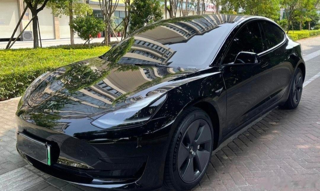 同价位的比亚迪汉千山翠vs特斯拉model3，都什么年代了，什么样的人才会选择特