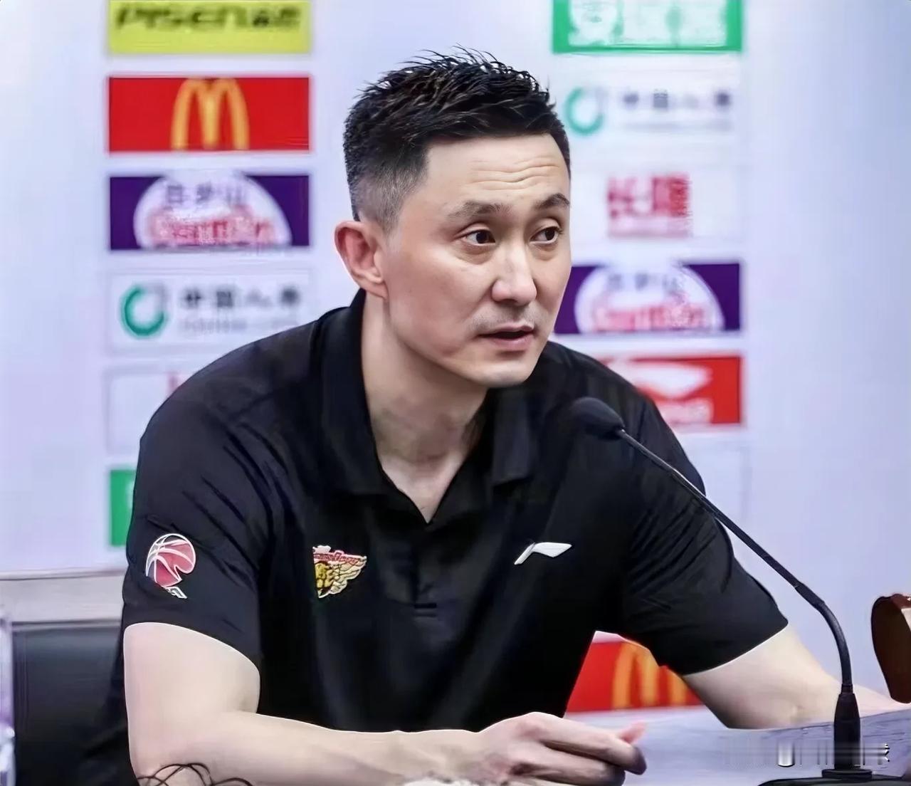 虽然广东94-87战胜江苏，但杜锋依然点名批评这3人表现不合格！
1、胡明轩状态