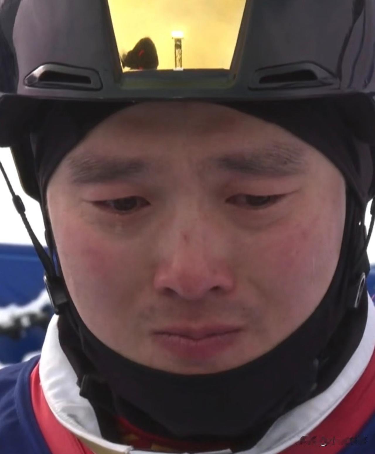 36岁齐广璞，
真的让太多人看破防了！
五届冬奥，一身伤病，腿里带着钢钉，上场前