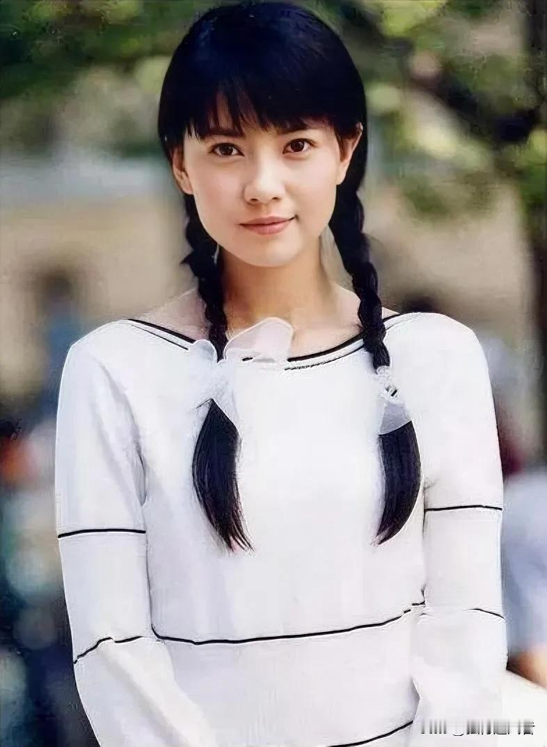 内娱非科班出身的六位女演员，你最欣赏哪位？
一、高圆圆
1996年，17岁正在读