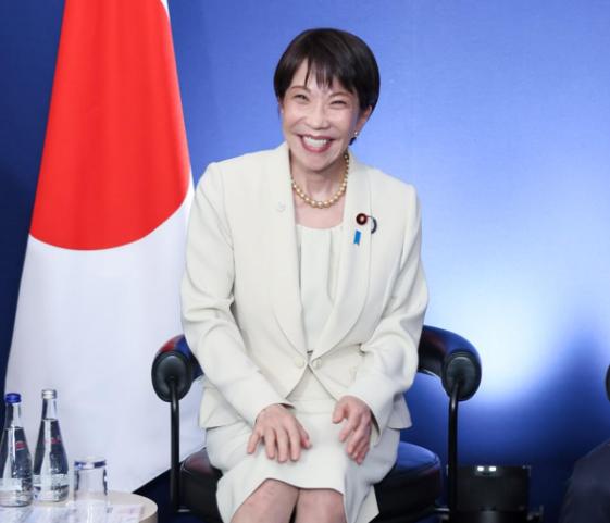 导弹、核武、稀土都奈何不了日本，唯独中国一查间谍，日本就急了，把日本逼上了跳板！
