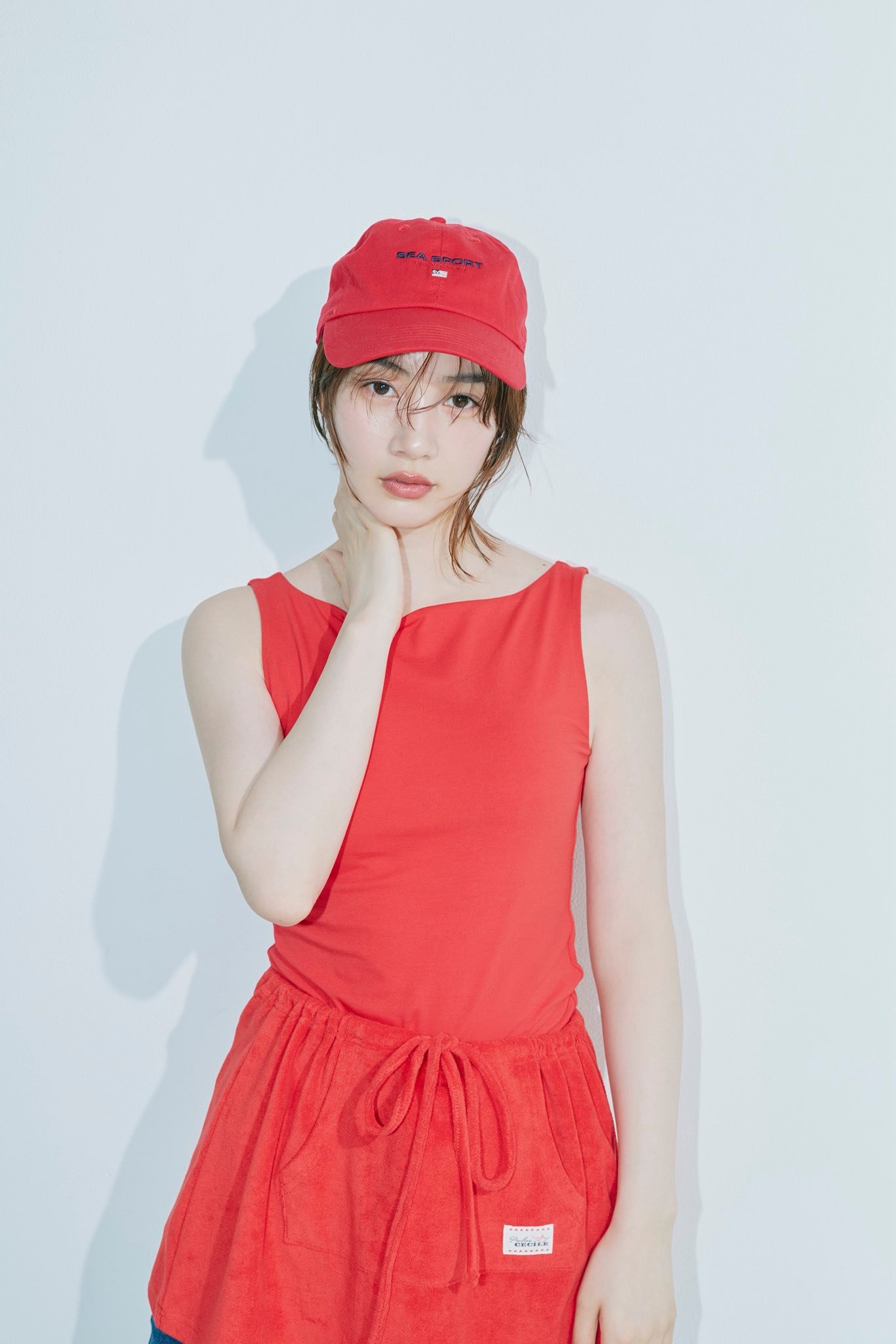 能年玲奈为《ar》杂志2026年9月号拍摄的几张写真摄影：Yasutomo Sa