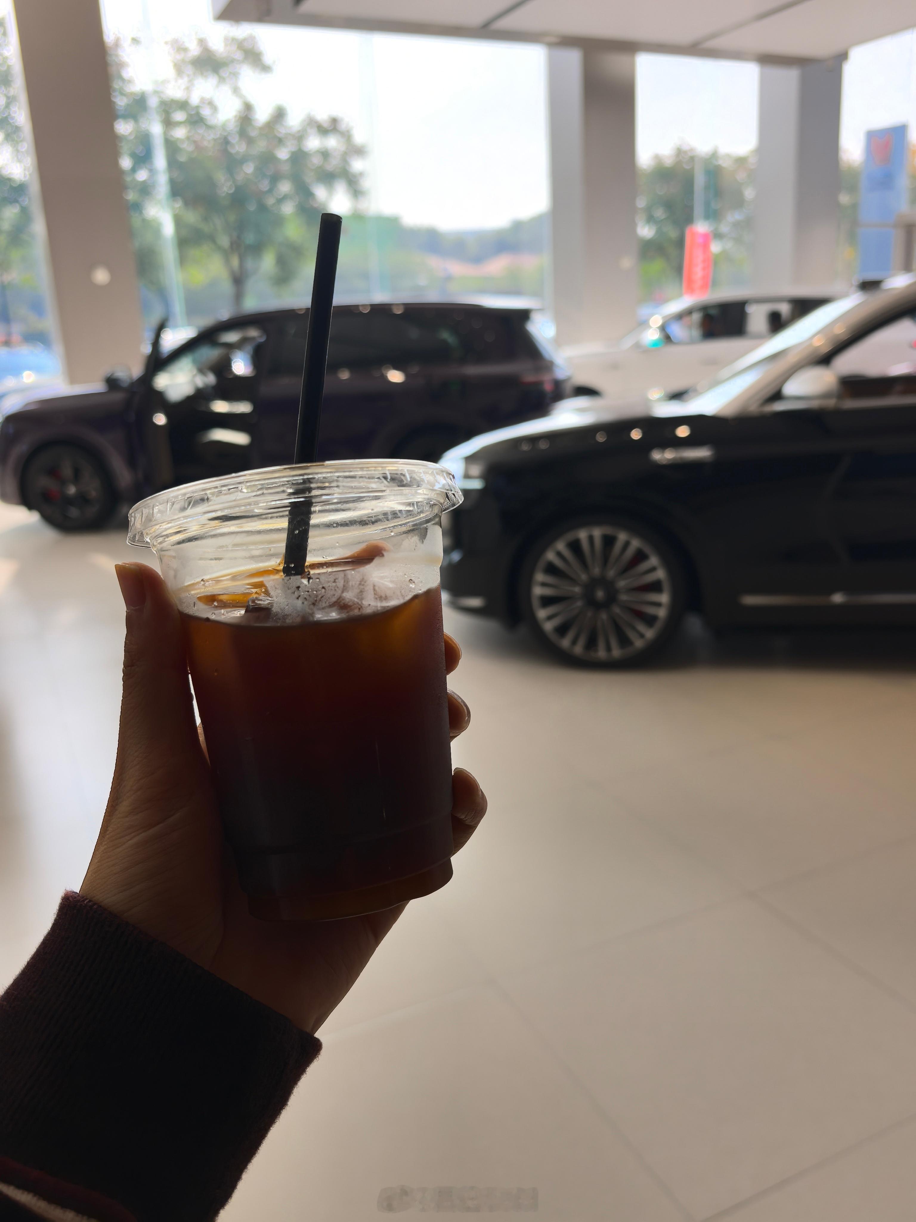 来鸿蒙蹭吃蹭喝了鸿蒙智行 ​​​