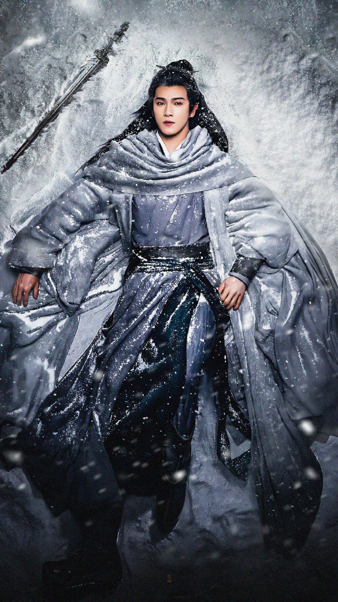 是我没见过的李昀锐李昀锐冰湖重生角色卡 以前觉得李昀锐是邻家弟弟，现在他是冰湖里