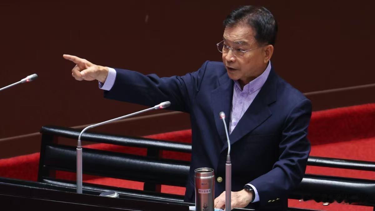 川普拟搁置对台军售 赖士葆：违反六项保证 赖清德无从置喙

川普接受美媒专访，表