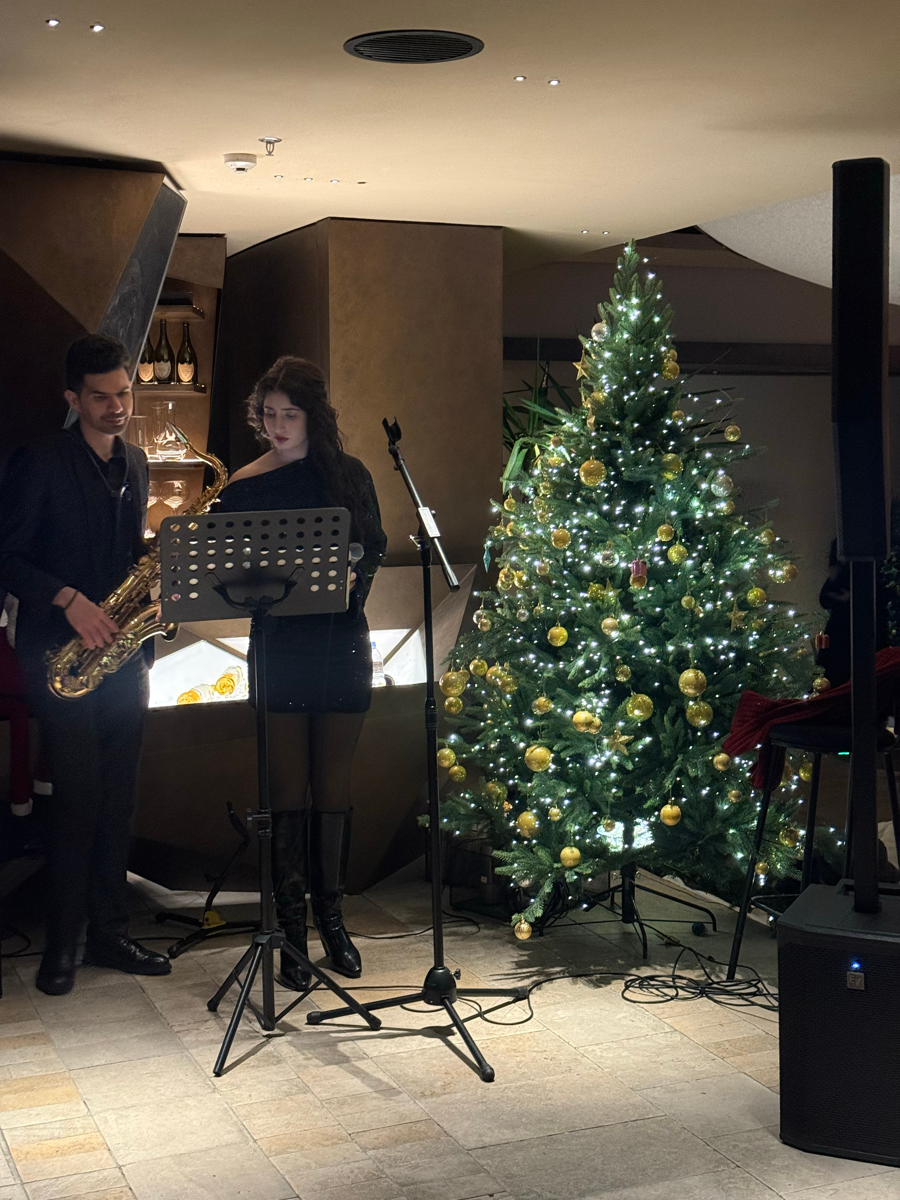 易安玺  圣诞快乐哦 