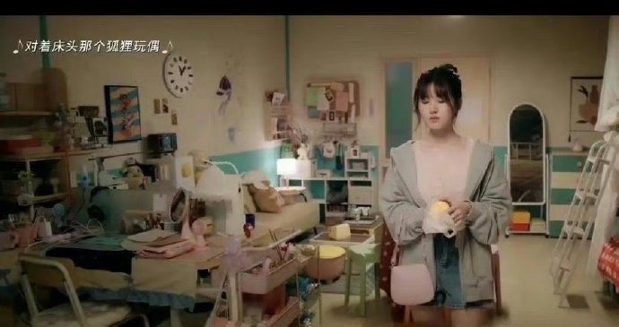 偷偷藏不住的导演是没上过大学吗？ ​ ​​​