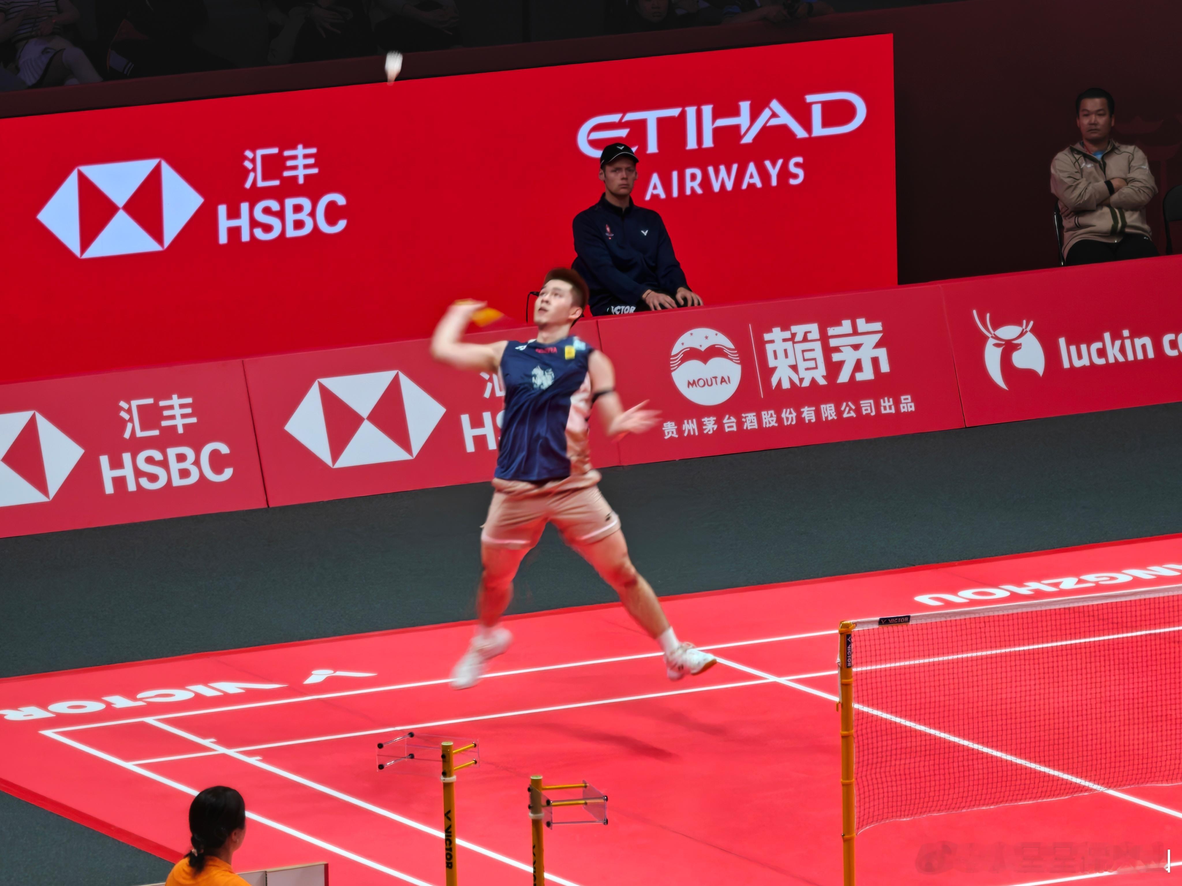 昆拉武特🇹🇭 21-10、21-14 🇮🇩乔纳坦决胜杭州胜利在握2025