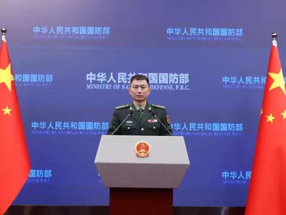 白天喊和平，深夜来挑事！美军军舰深夜硬闯中国南沙。嘴上说着维护区域稳定，背地里专
