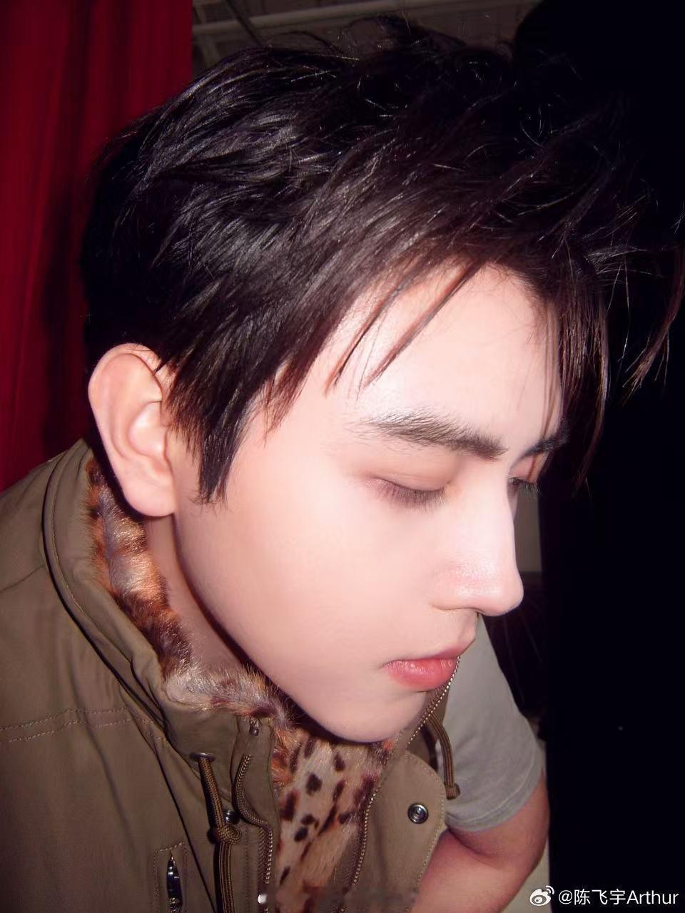 阿瑟的瑟是绝色，状态这么好天选现偶男主。陈飞宇