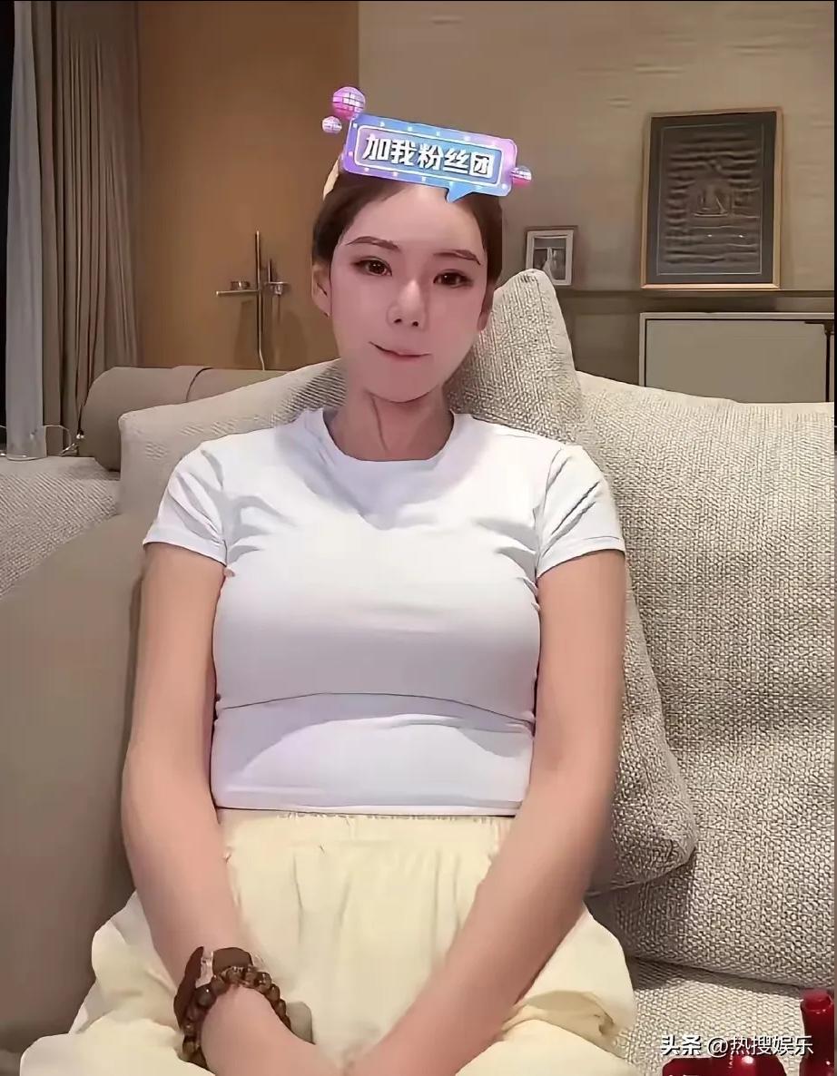 你敢相信这是现在的马筱梅？她怎么能允许自己胖成这个样子啊！

现在已经胖到有些不