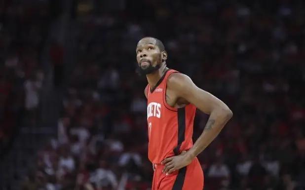 杜兰特这都能忍得住！？火箭补强毫无作为，亲手关闭冲冠窗口～

范弗里特赛季初就报