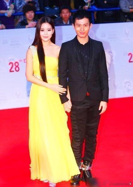 Cy和温心当年好亲密啊，这是线下秀恩爱还是炒cp啊