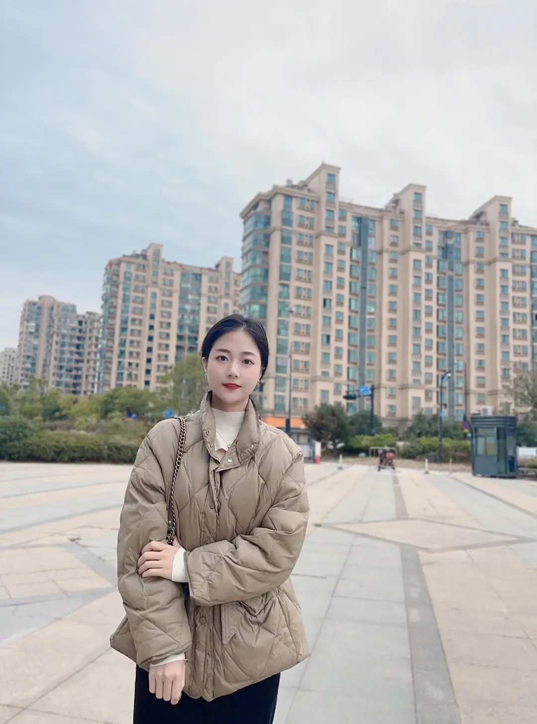 经济到位了，安全感就有了，情绪价值到位了，感情就有了，陪伴和生理价值到...