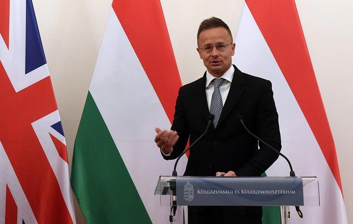 最近匈牙利外长西雅尔多的一番话，直接在欧盟炸了锅！他明明白白表态，坚决拒绝欧盟那