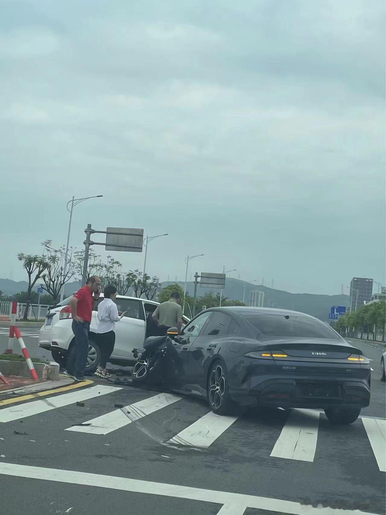 粗粮大战丰田，目前现场图片较少，持续关注中...就目前图片来看，你觉得谁赢了？#