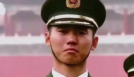 2024年没人预料到，之前被誉为“最美升旗手”的退伍军人张自轩，竟然在回到地方仅