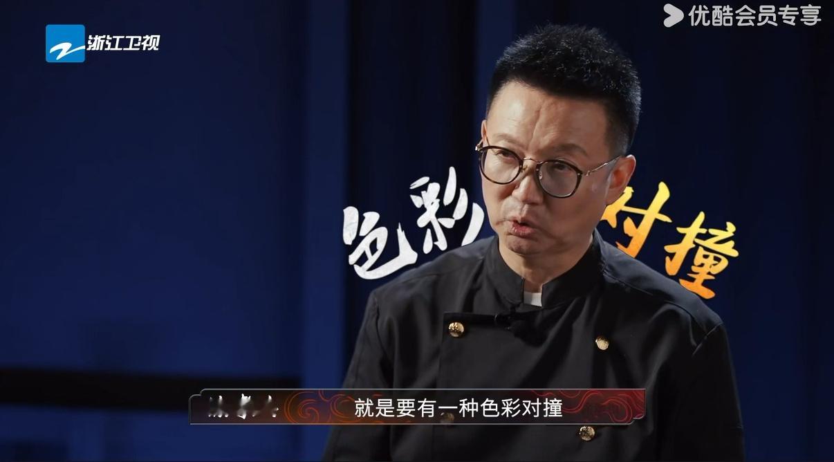 水果的创意吃法简直停不下来！奶皮子糖葫芦热度未减，草莓臊子年糕又来“搞事情”。徐