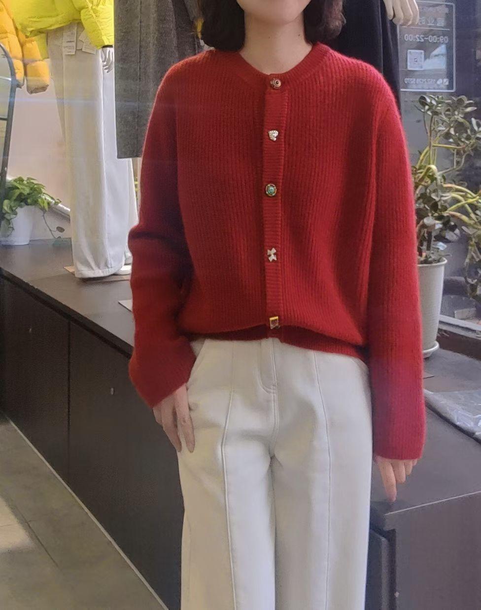 新年新气象，等有空去给自己买套新衣服，

当然了还是去小寒家～总归能买到满意的～