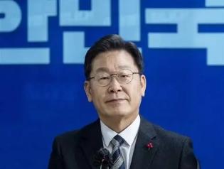 李在明不来阅兵，其实就是已经站队美国了。
 
别被那些“亲华”的说法忽悠了，韩国