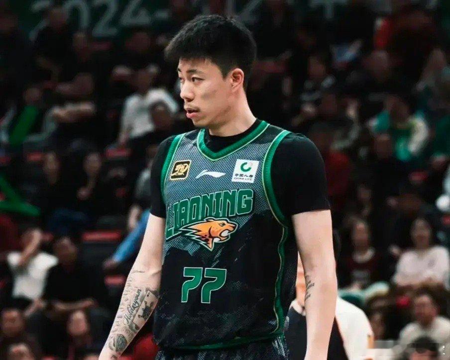 辽宁男篮功勋球员张镇麟被交易到上海男篮，辽宁男篮会从这笔交易中得到年轻球员和现金