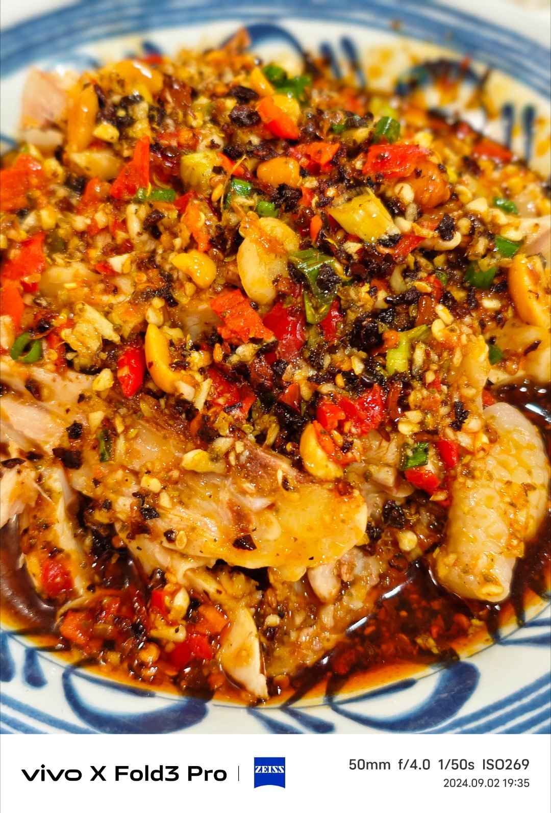 嘴馋了，晚上搞点口水鸡吃吃，真的算是在深圳吃过很好吃的川菜小食堂了，还很便宜[泪