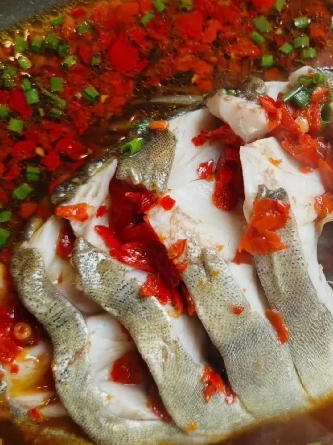 成都美食推荐·荣园餐馆·荣园餐馆，一环路以内，在武侯祠附近，在一条不起眼的小街道