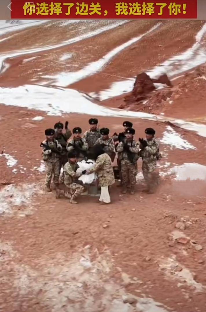 边关战士，那是真正的英雄群体。他们远离繁华都市，在冰天雪地、荒漠戈壁中坚守，把青