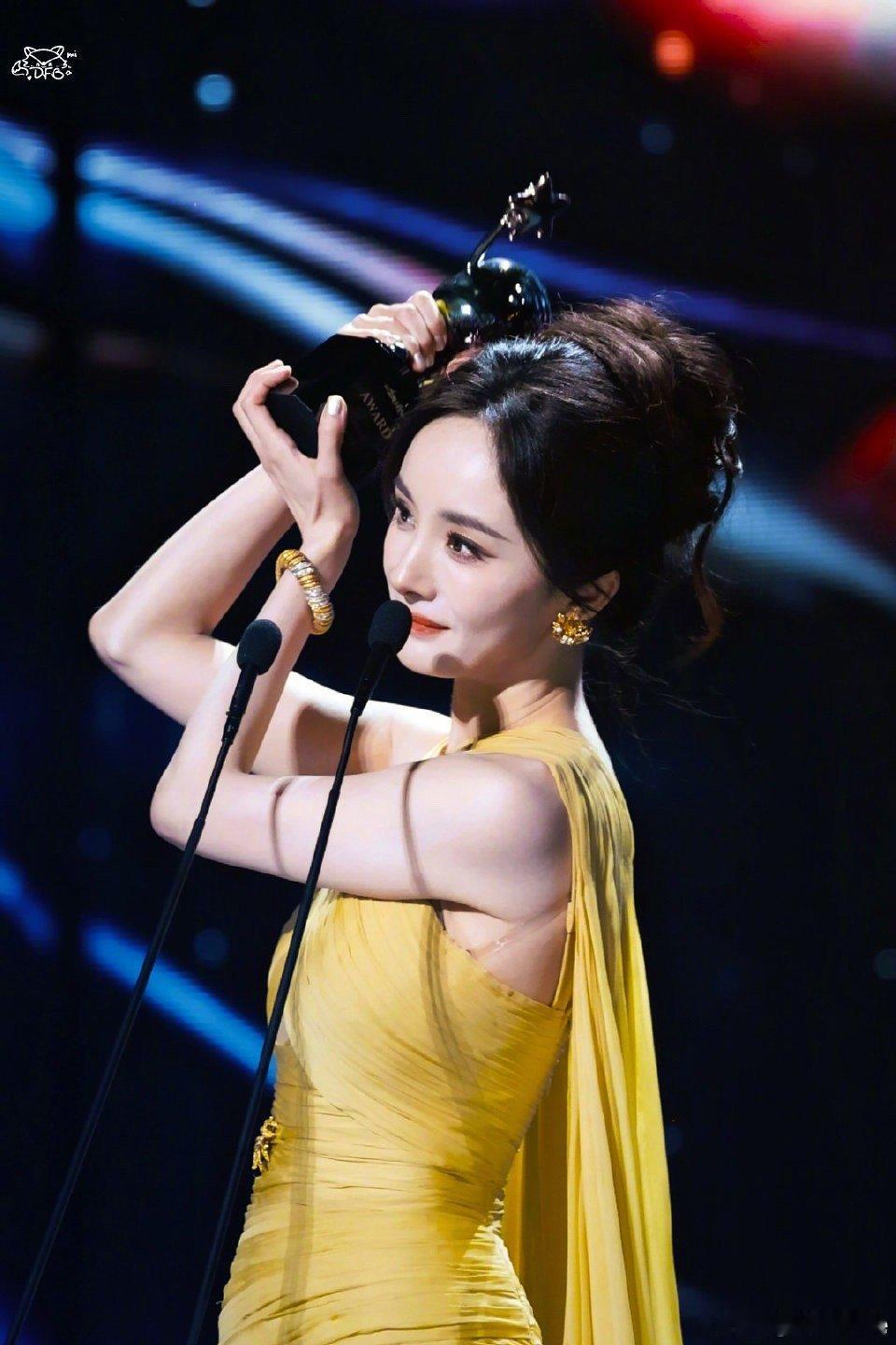 杨幂姐姐大花气质Max！｜杨幂