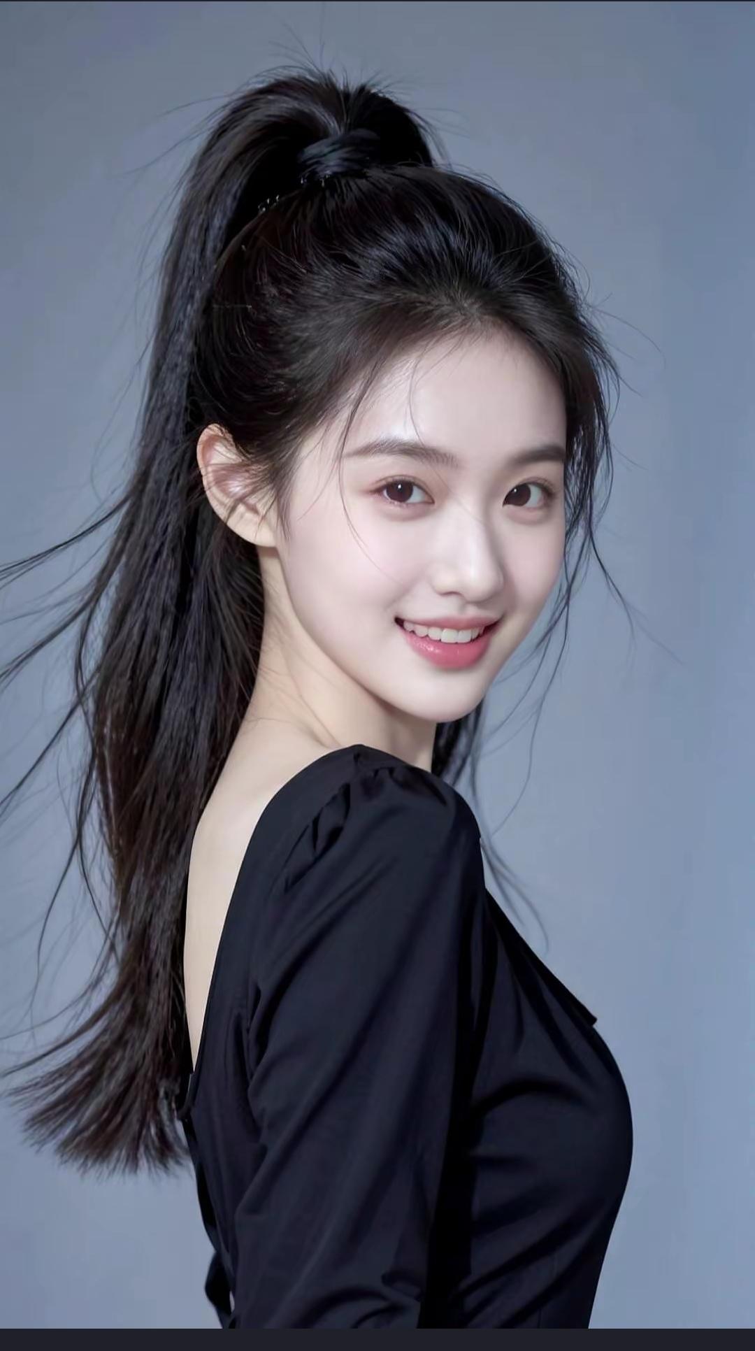 甜美笑容，黑发飘逸，优雅气质，完美侧颜