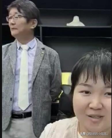 小故事！
     杨一凡小妈也怀孕了！王美丽 拍的视频，越来越离谱了。陆总 他