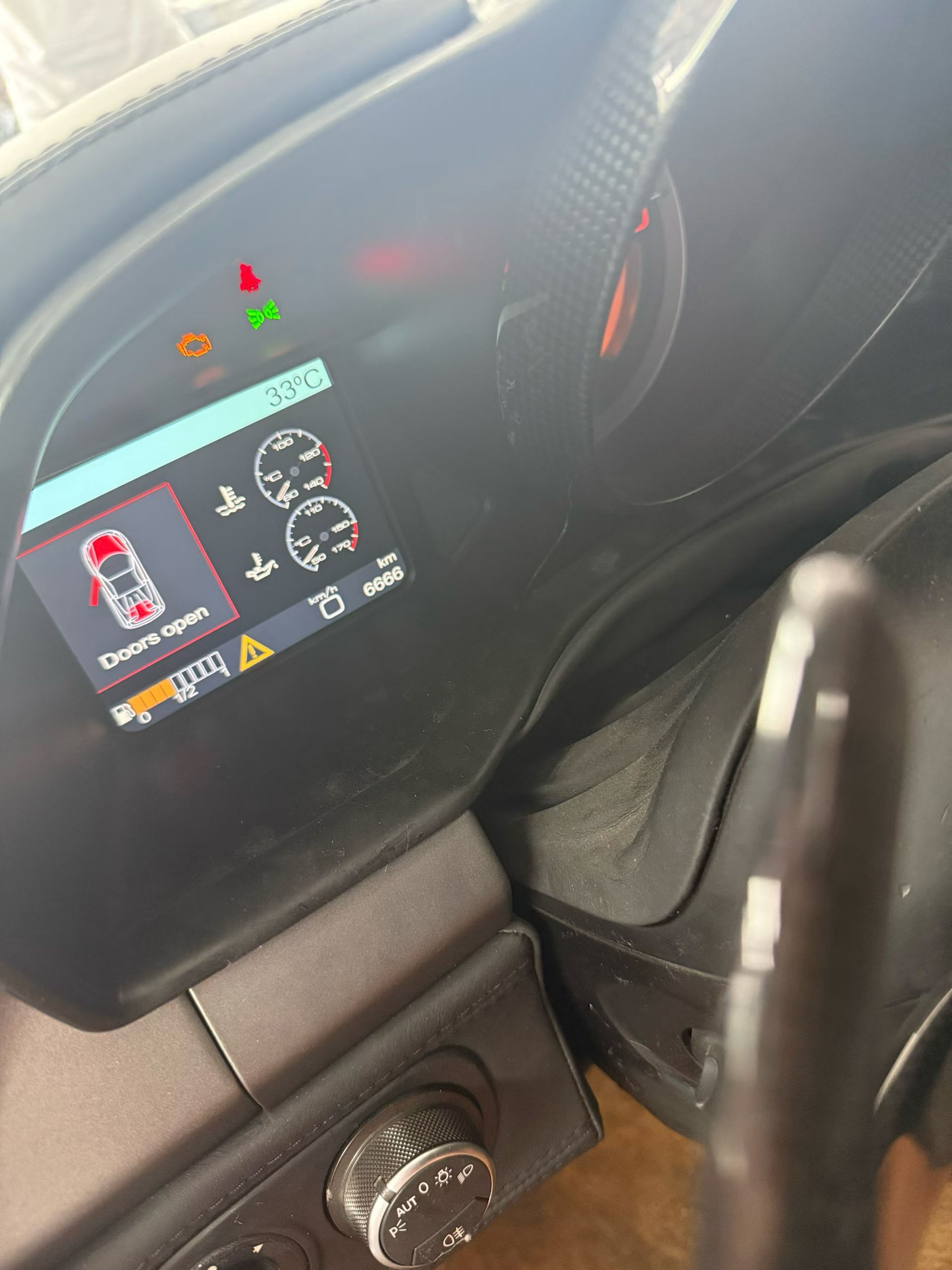 法拉利458spider，6666公里 