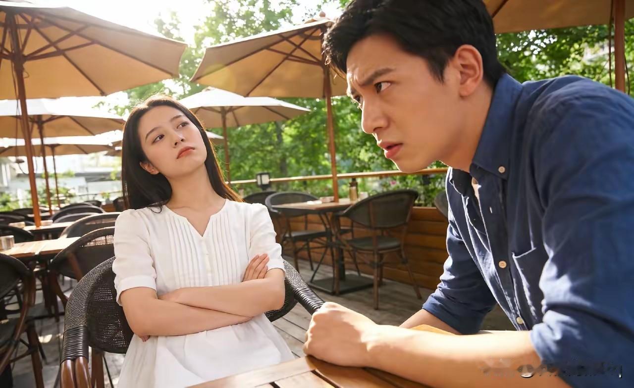 现在的男人，好凄凉！
男人为什么凄凉？因为好像还不如嫖客，嫖客掏了钱，可以睡女人
