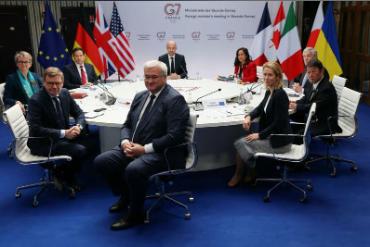 G7开了一堆“不许”给中国，日本却拿到了免罪金牌。

最近几天，G7外长会在法国