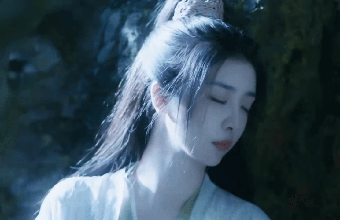赵小棠跳了扫腿舞 扫腿舞把地毯扫出“工伤”，上一秒拽姐下一秒憨憨，破功瞬间笑到打