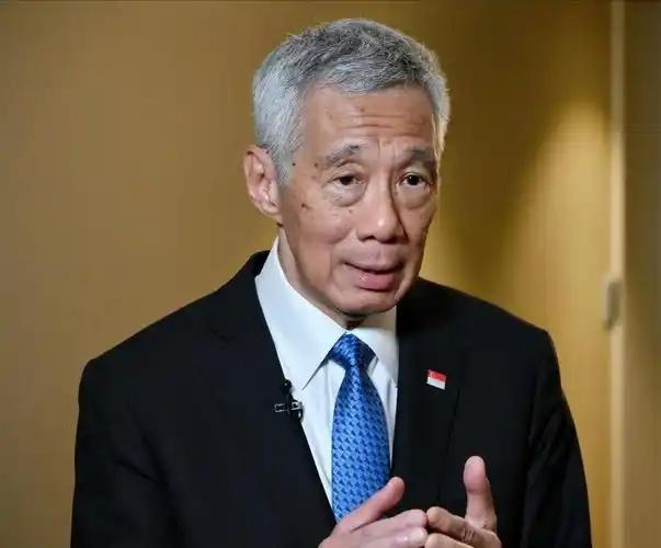 “我们不是华人国家，只是刚好华人占多数！”李显龙这番话说得这么直白，这么决绝，仿