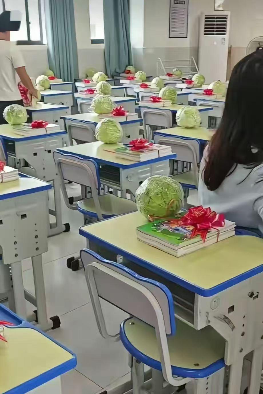 某校开学发个大白菜是什么意思？真的搞不懂。大家说一说！