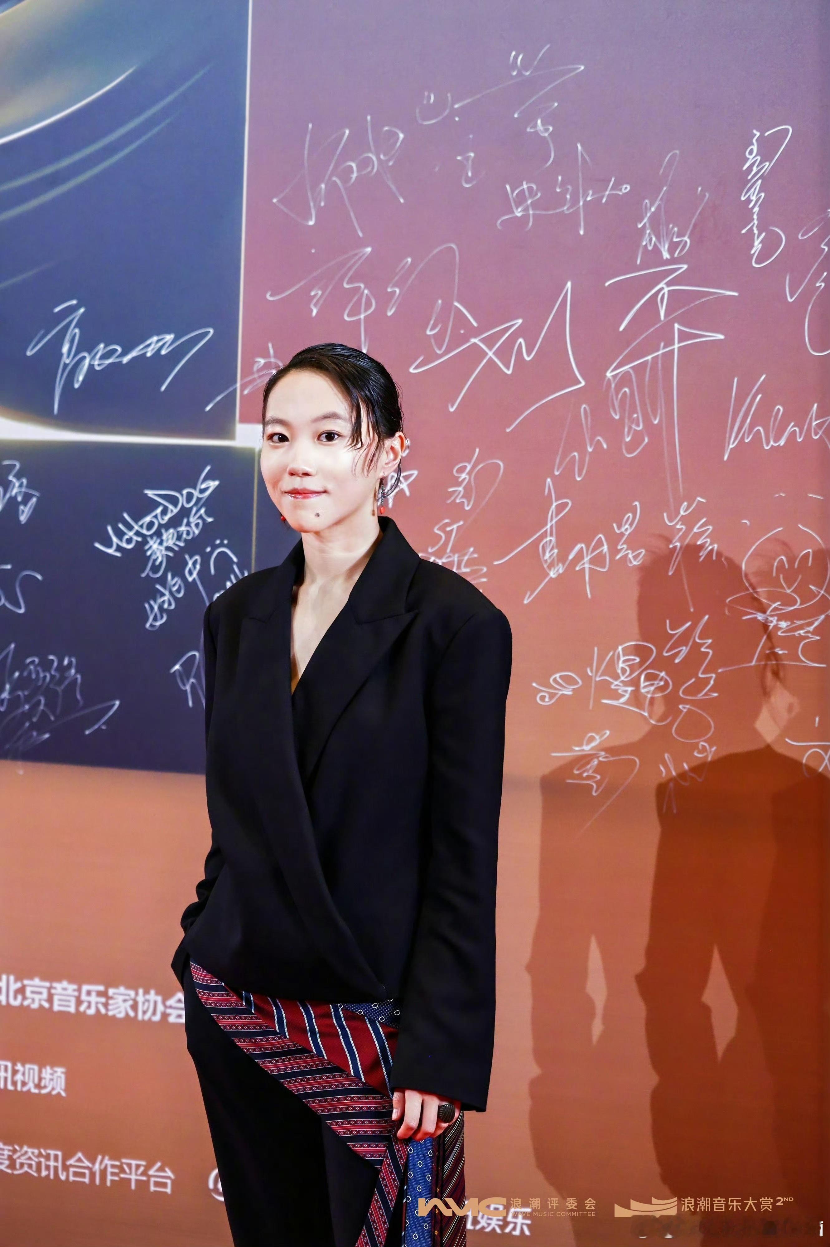王菲窦靖童双提名第四届浪潮音乐大赏完整入围名单出炉，王菲双赛道提名，窦靖童凭借特