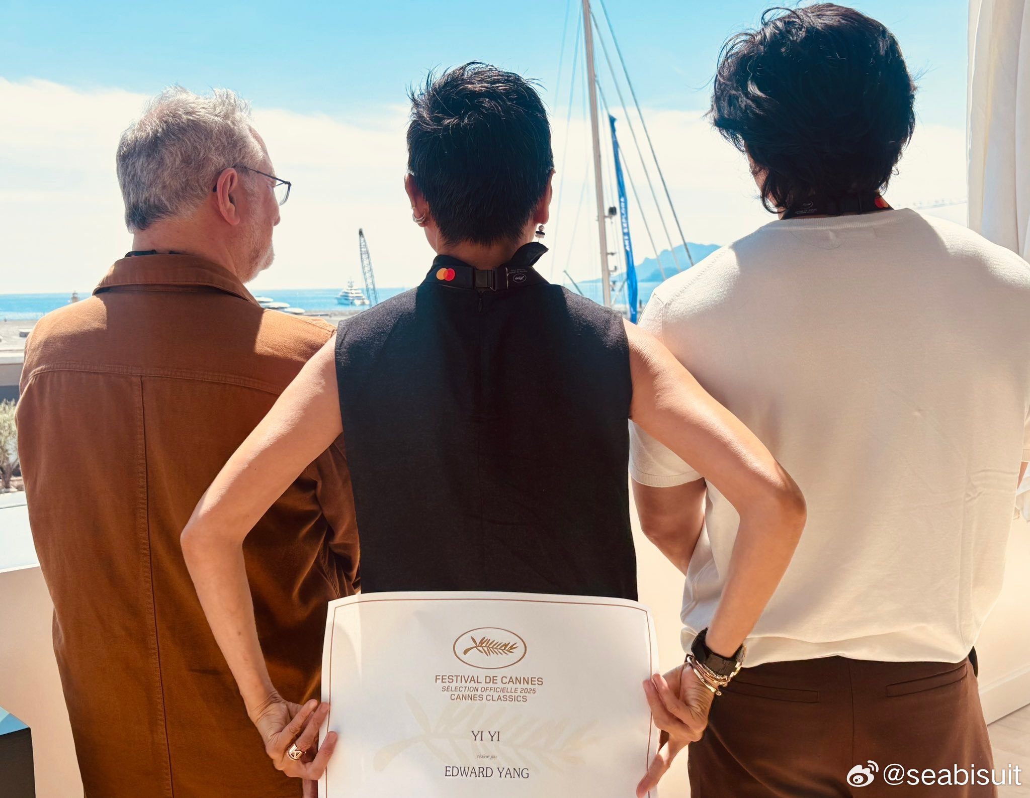 《一一》25周年戛纳经典4K修复版首映圆满结束后，彭铠立带着杨德昌导演的儿子Se