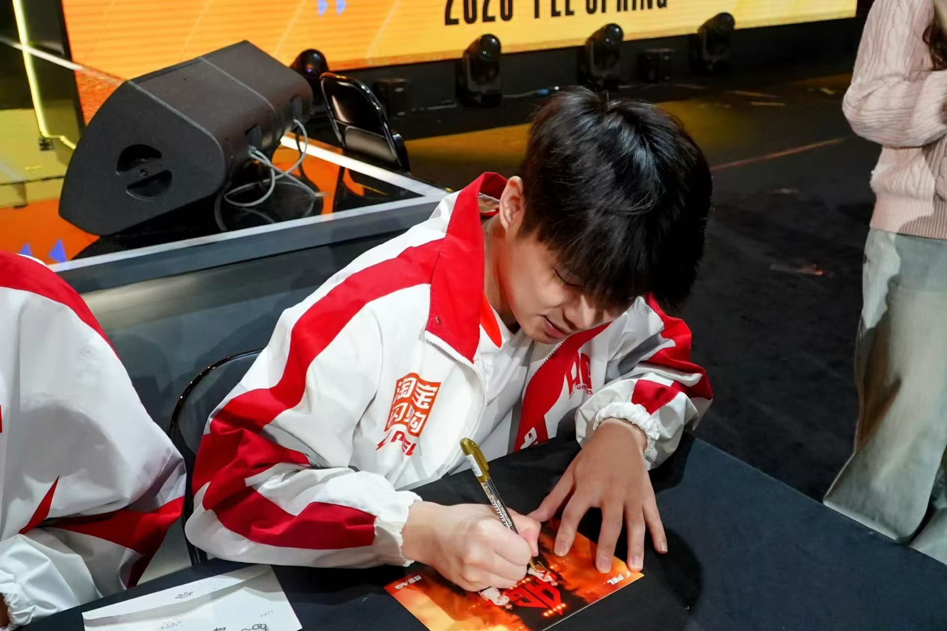 PEL春季赛第三周最佳阵容 第三周赛事收官，最佳阵容正式揭晓，四位选手用稳定表现