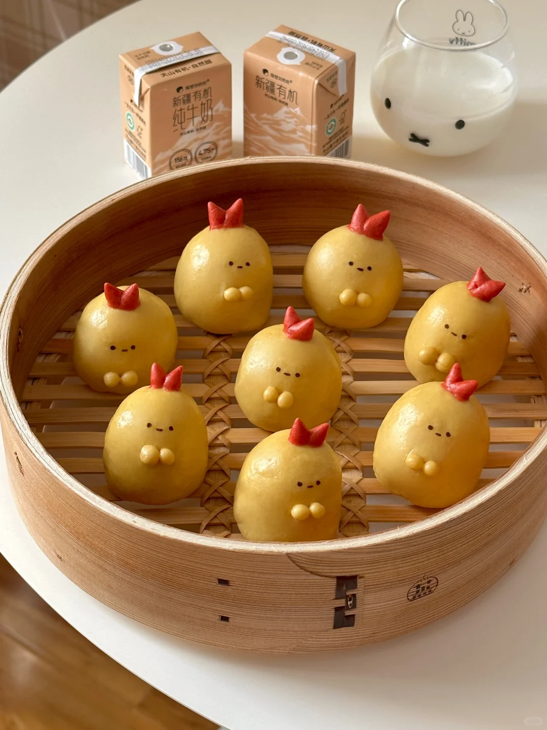 角落生物炸虾奶黄包